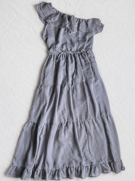 Liv Foster Dresses & Skirts - flowy ruffle prom dress